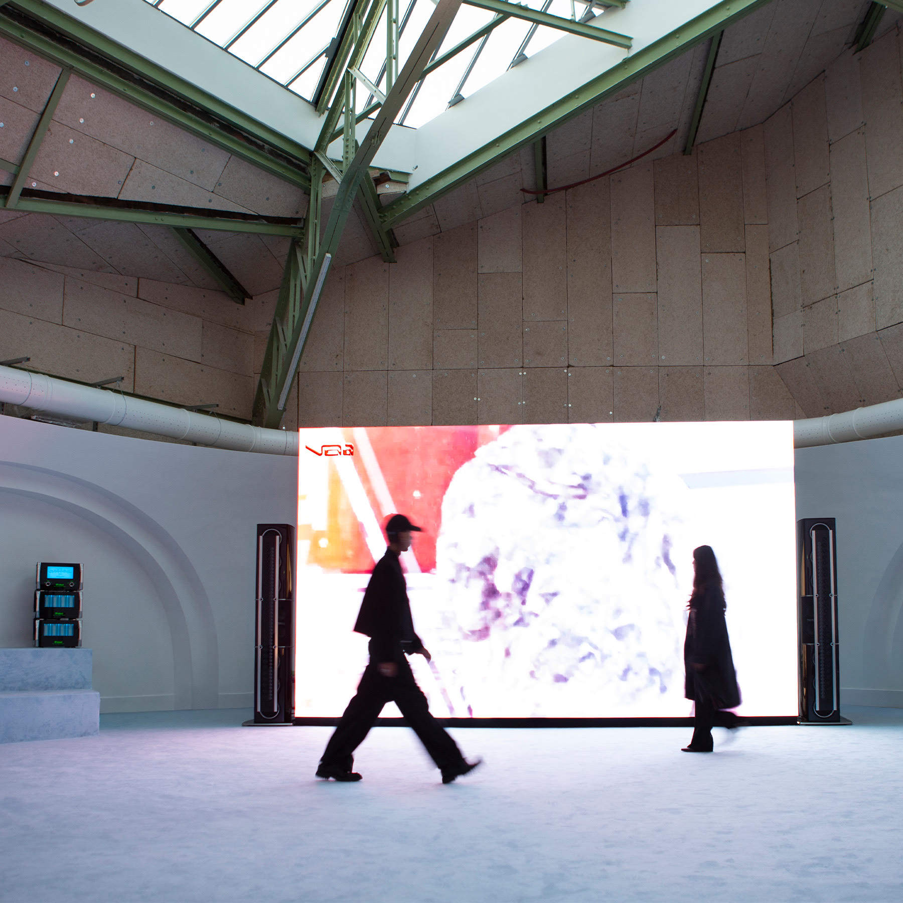 McIntosh x Virgil Abloh, exhibition visitors